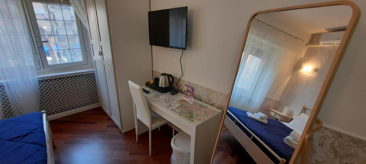 Aurelio Deluxe Rooms ローマ エクステリア 写真