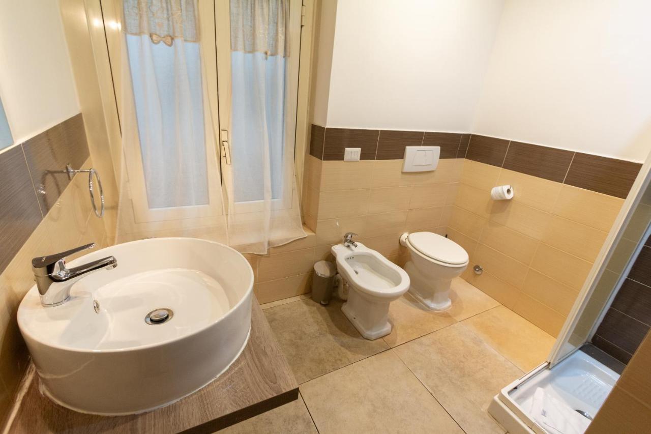 Aurelio Deluxe Rooms ローマ エクステリア 写真