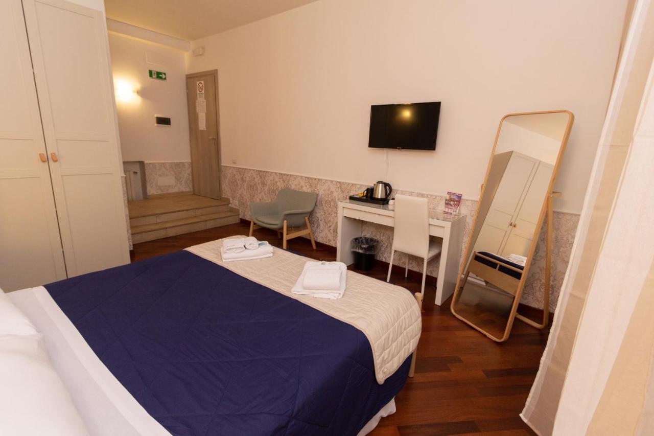 Aurelio Deluxe Rooms ローマ エクステリア 写真